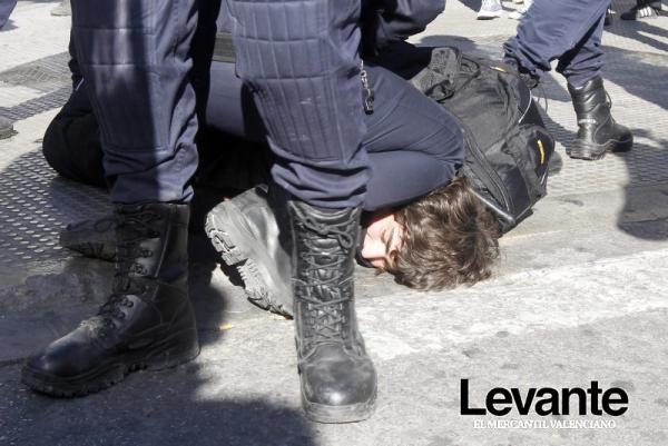 Violencia en protestas IES Lluís Vives